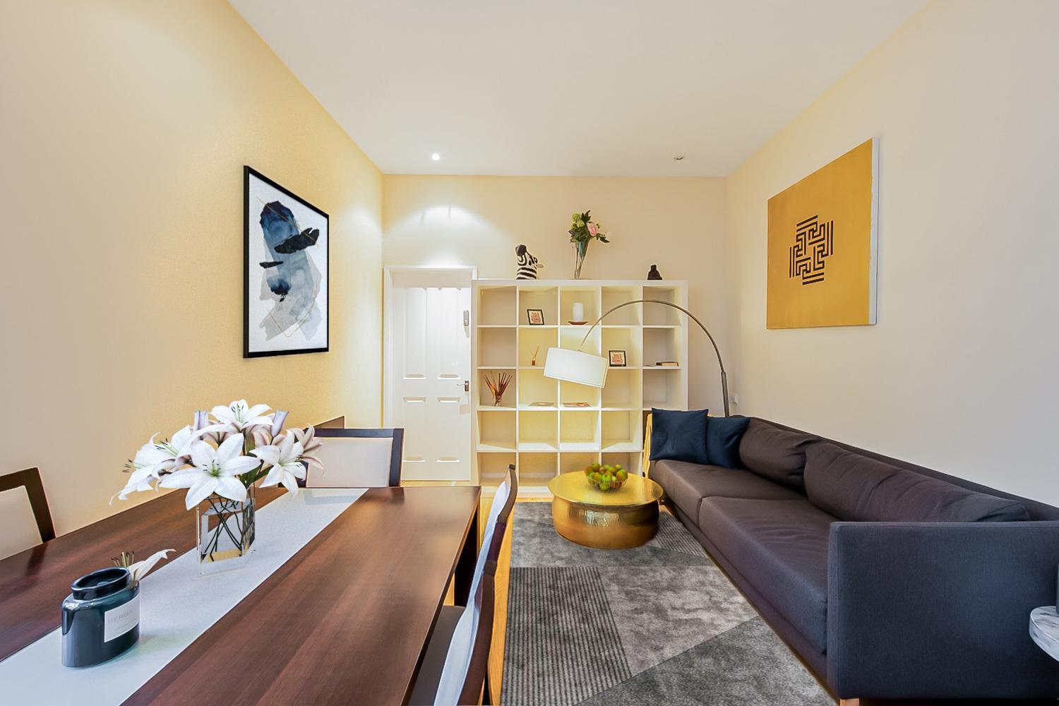 Pollen Street, Three-Bedroom Flat London Exterior photo